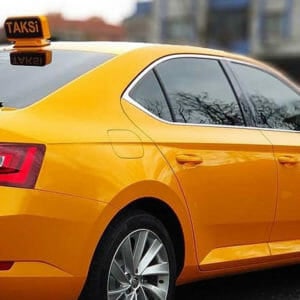 Oracal 970RA Gloss Golden Yellow (020)