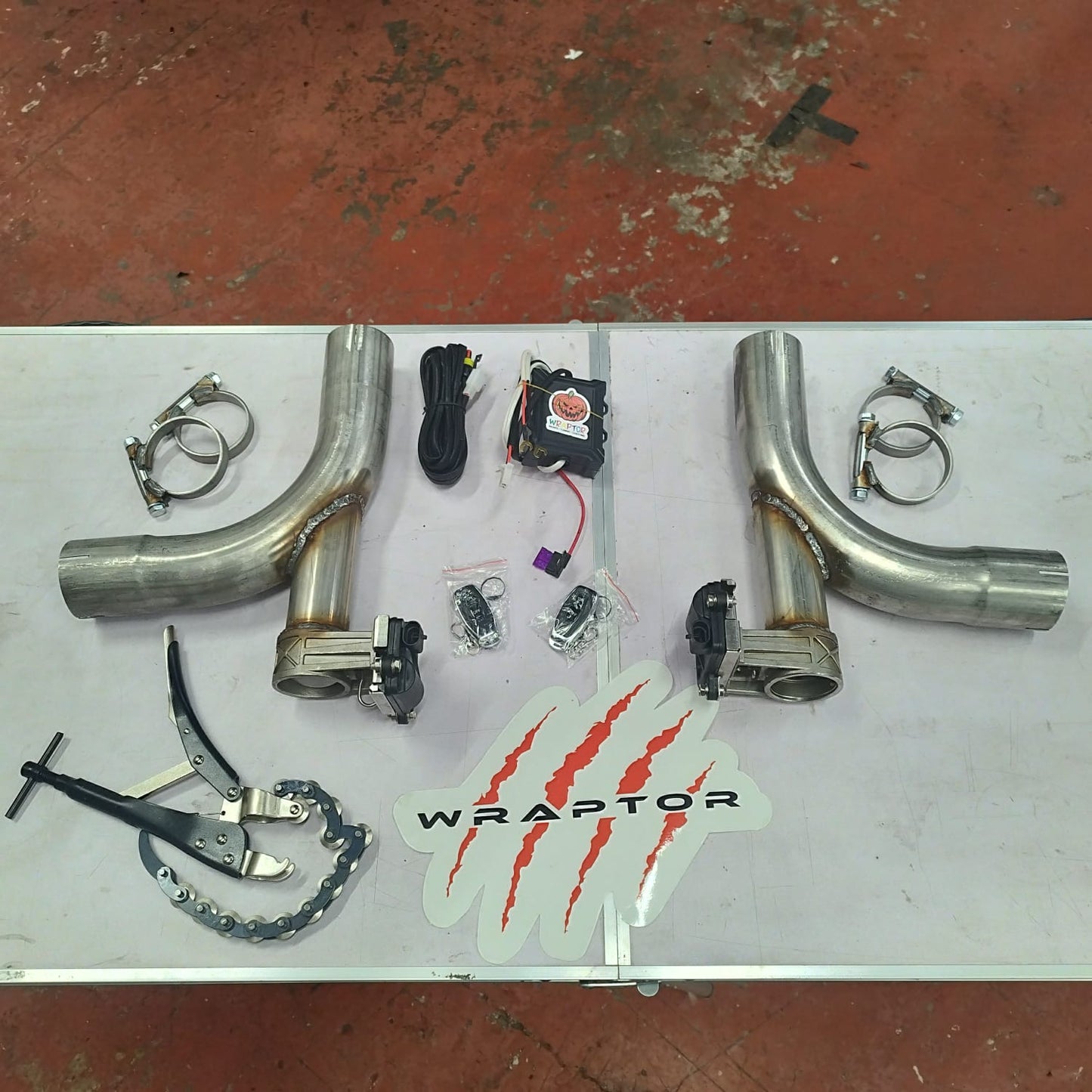 Active exhaust kit for the Jaguar XFR 5.0 supercharged 2009 to 2015.&nbsp;