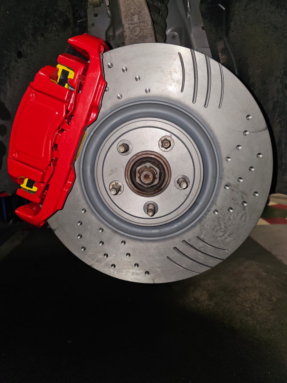 Wraptor uprated performance discs and pads brake kit