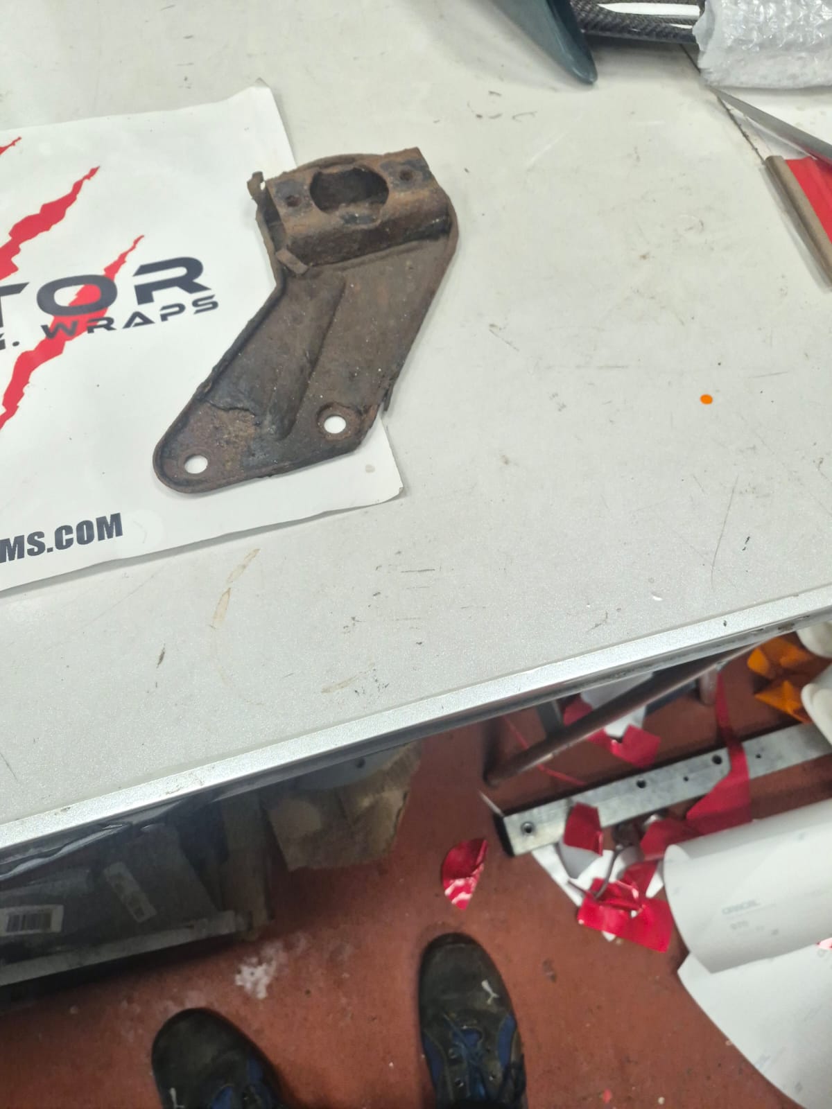 Crossbeam brace mounting brackets for Jaguar XF x250 saloon only (2007-2015 shape)
