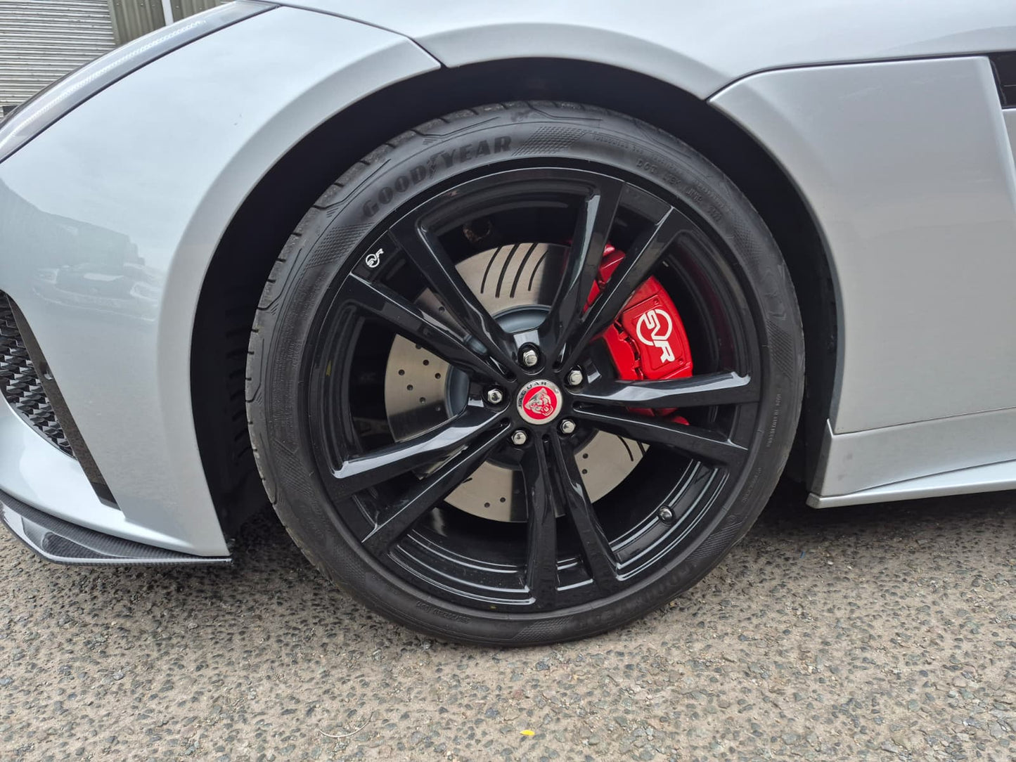 Wraptor uprated performance discs and pads brake kit