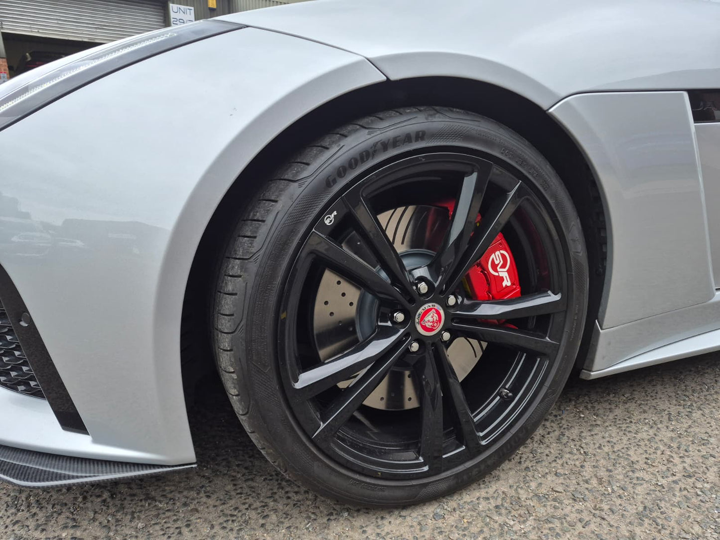 Wraptor uprated performance discs and pads brake kit